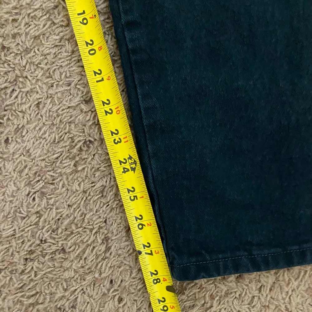 Men’s Green Wrangler style 13MWZKM Size 42x30